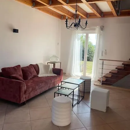 Holiday home Charmante Maison Entre Castres Et Lautrec Laboulbene